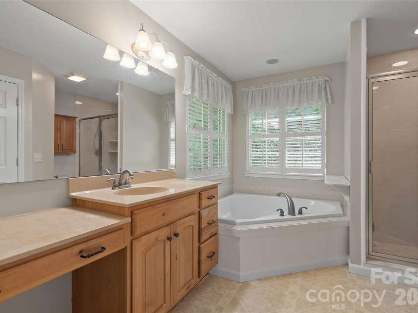 93 Streamside Drive, Waynesville, NC 28785.  MLS# CAR4369004, YatesRealty ID 27304. 
