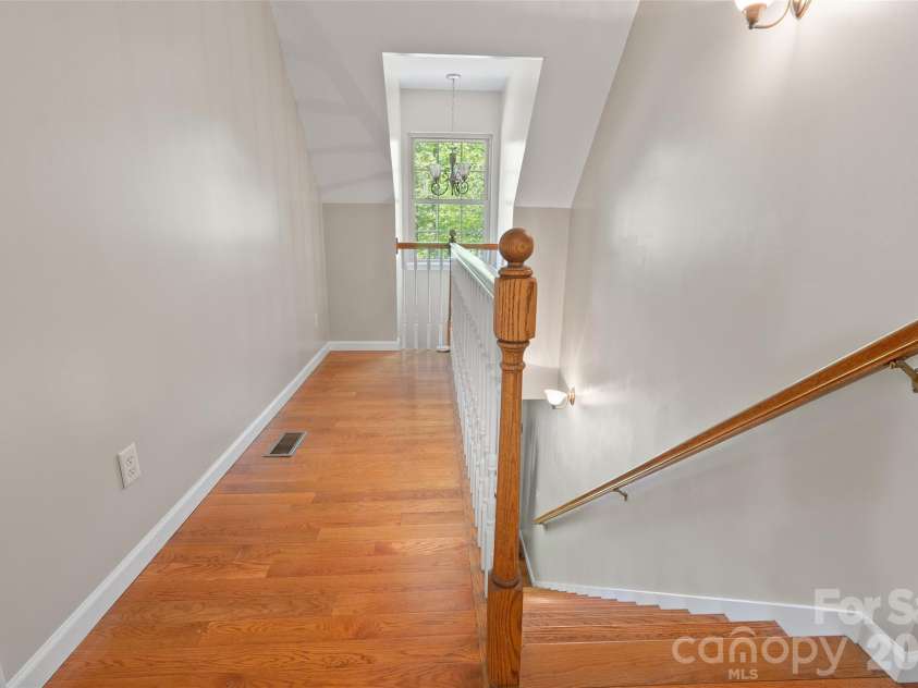 93 Streamside Drive, Waynesville, NC 28785.  MLS# CAR4369004, YatesRealty ID 27304. 