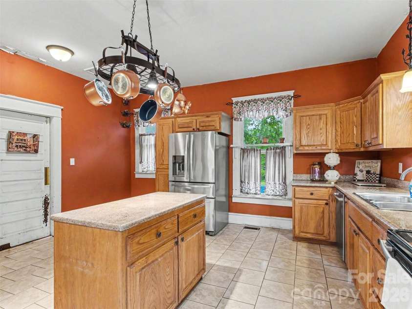 620 Fulton Street, Salisbury, NC 28144.  MLS# CAR4362963, YatesRealty ID 27306. 