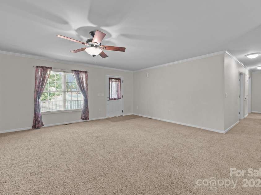 226 Brooks Farm Drive, Rockwell, NC 28138.  MLS# CAR4278847, YatesRealty ID 27307. Living room view 2