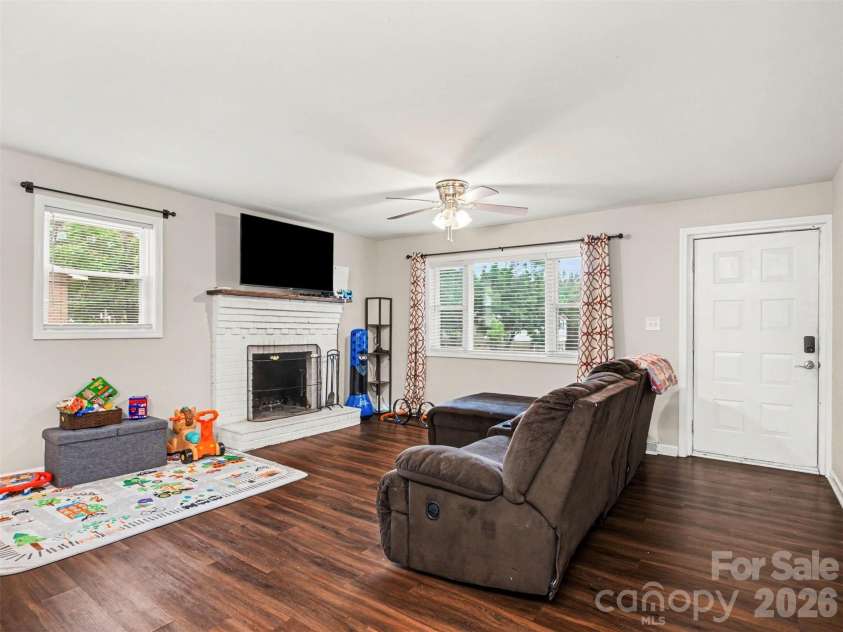 325 Amber Court, Concord, NC 28025.  MLS# CAR4383616, YatesRealty ID 27308. 