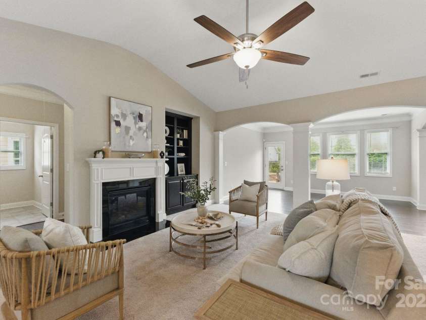 8830 Artesa Mill Lane, Charlotte, NC 28214.  MLS# CAR4259997, YatesRealty ID 27308. 