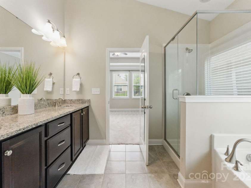 8830 Artesa Mill Lane, Charlotte, NC 28214.  MLS# CAR4259997, YatesRealty ID 27308. 