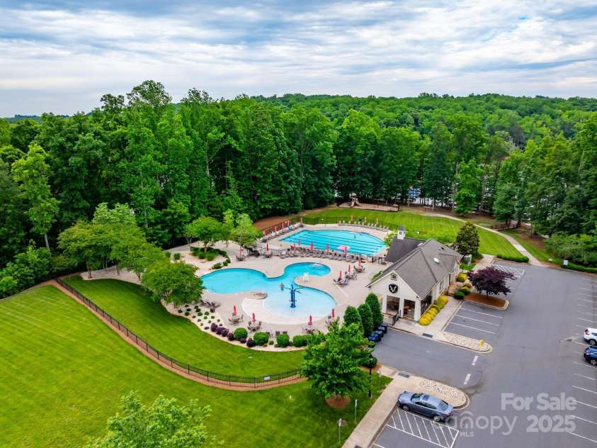 8830 Artesa Mill Lane, Charlotte, NC 28214.  MLS# CAR4259997, YatesRealty ID 27308. 