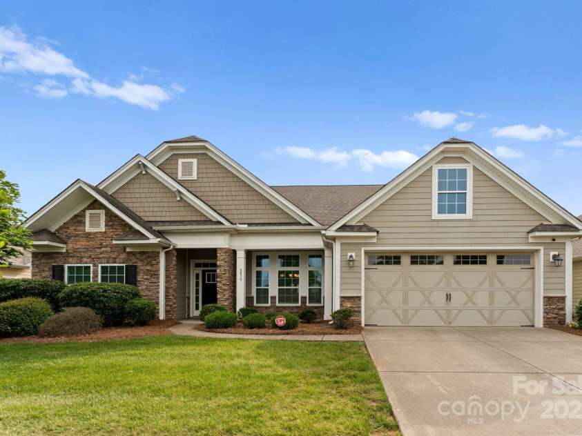 8830 Artesa Mill Lane, Charlotte, NC 28214.  MLS# CAR4259997, YatesRealty ID 27308. 