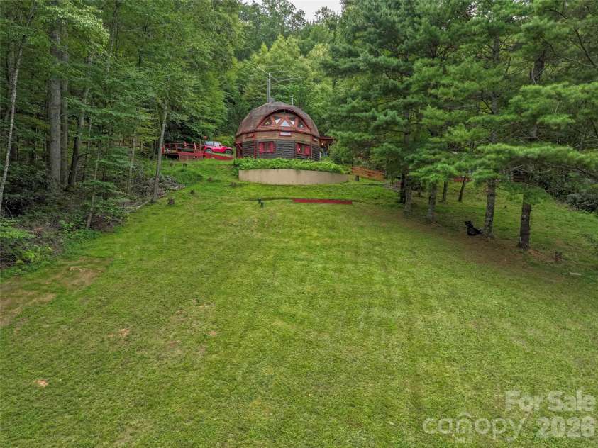 60 Persimmons Lane, Burnsville, NC 28714.  MLS# CAR4287667, YatesRealty ID 2731. 