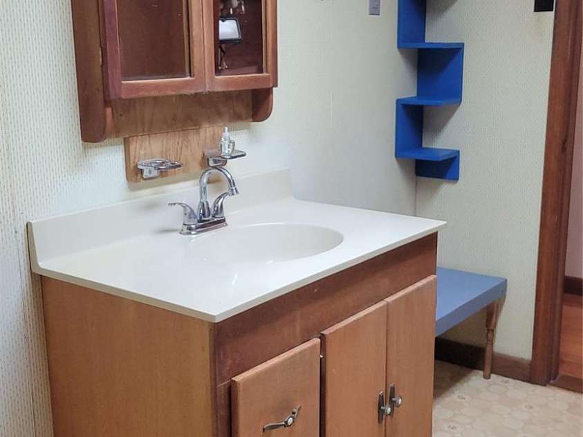 60 Persimmons Lane, Burnsville, NC 28714.  MLS# CAR4287667, YatesRealty ID 2731. 