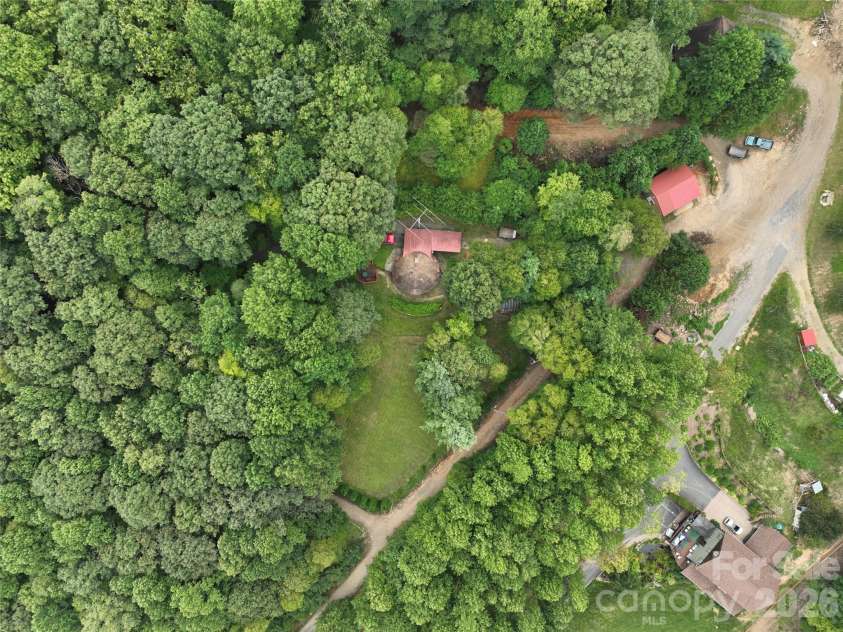 60 Persimmons Lane, Burnsville, NC 28714.  MLS# CAR4287667, YatesRealty ID 2731. 