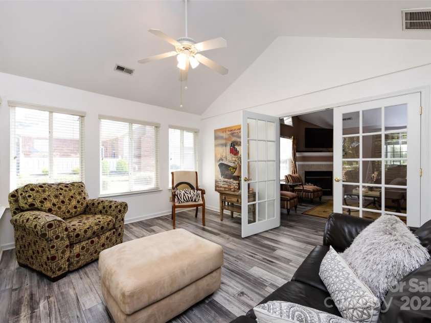 6811 Ledgestone Place, Charlotte, NC 28227.  MLS# CAR4272625, YatesRealty ID 27310. 