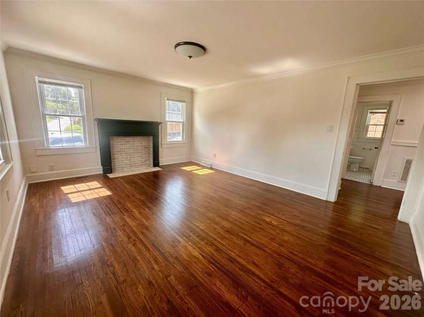 102 Lincoln Street, Belmont, NC 28012.  MLS# CAR4387899, YatesRealty ID 27311. 