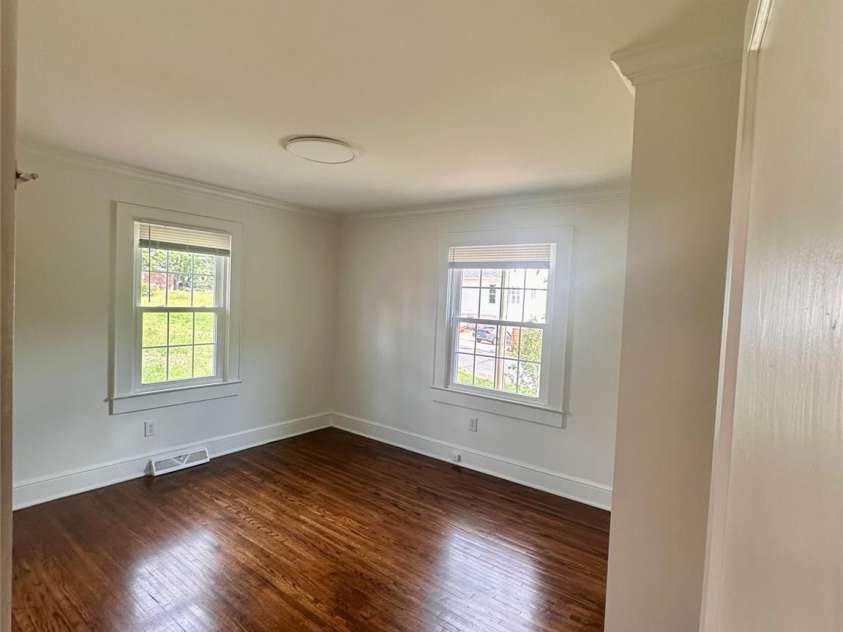 102 Lincoln Street, Belmont, NC 28012.  MLS# CAR4387899, YatesRealty ID 27311. 