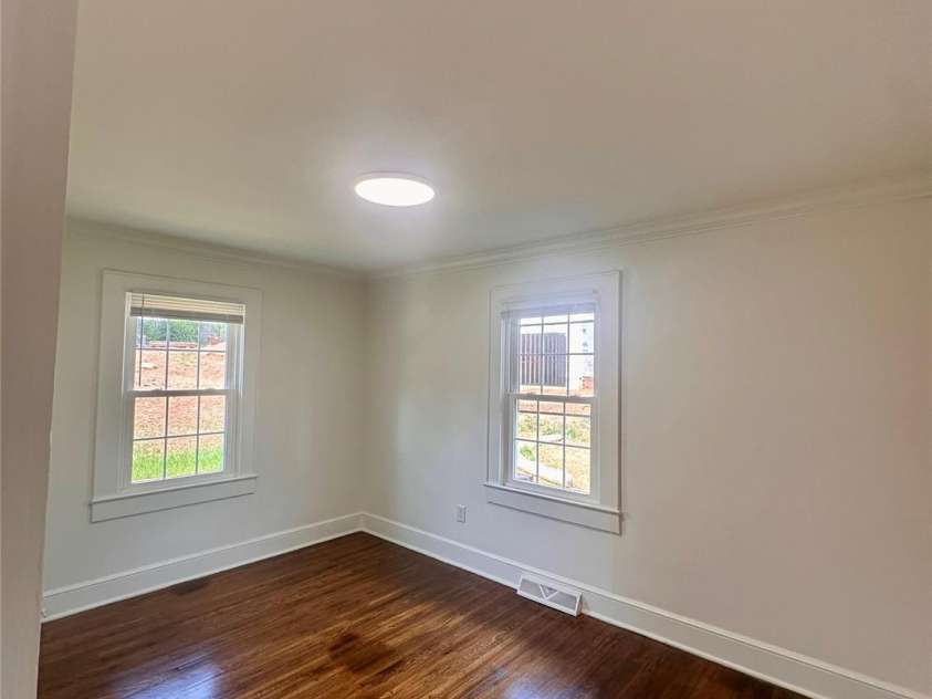 102 Lincoln Street, Belmont, NC 28012.  MLS# CAR4387899, YatesRealty ID 27311. 