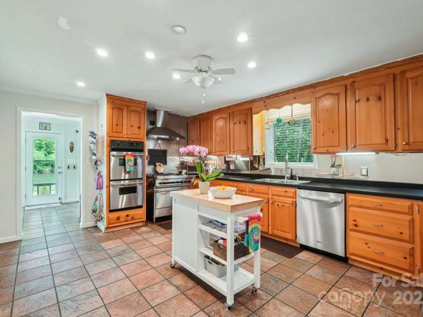 3770 Buck Point Road, Catawba, NC 28609.  MLS# CAR4277174, YatesRealty ID 27311. 