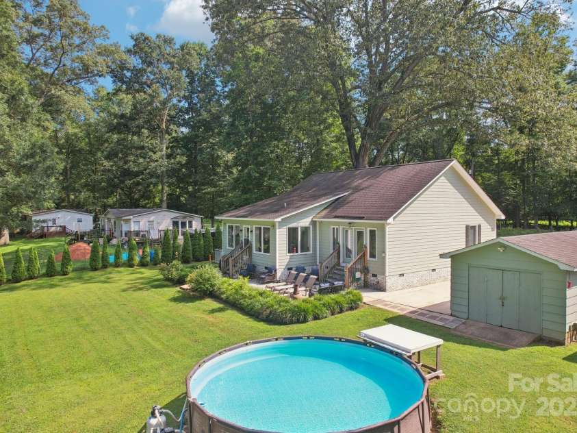 3770 Buck Point Road, Catawba, NC 28609.  MLS# CAR4277174, YatesRealty ID 27311. Above ground pool.