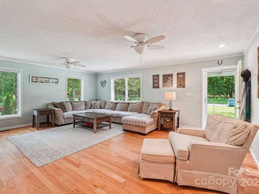 3770 Buck Point Road, Catawba, NC 28609.  MLS# CAR4277174, YatesRealty ID 27311. Open floor plan with gleaming hardwood floors.
