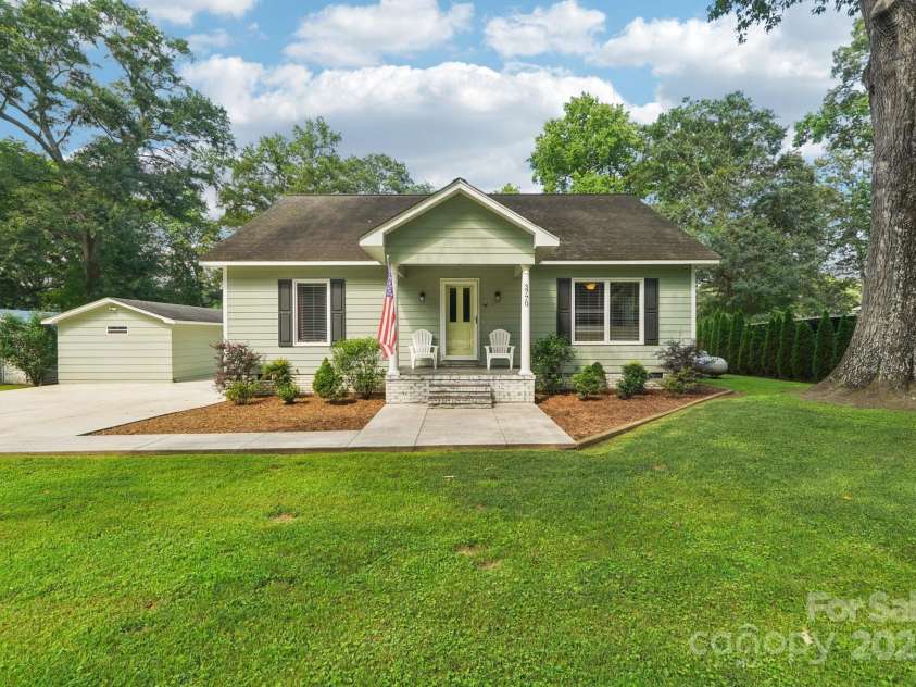 3770 Buck Point Road, Catawba, NC 28609.  MLS# CAR4277174, YatesRealty ID 27311. Welcome home to 3770 Buck Point Road!