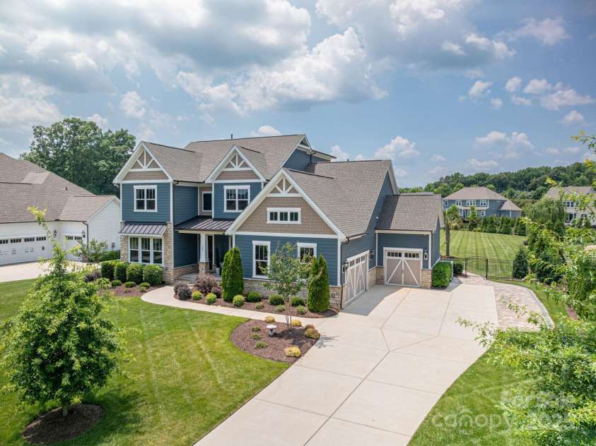 124 Cross Current Lane, Belmont, NC 28012.  MLS# CAR4260691, YatesRealty ID 27312. 