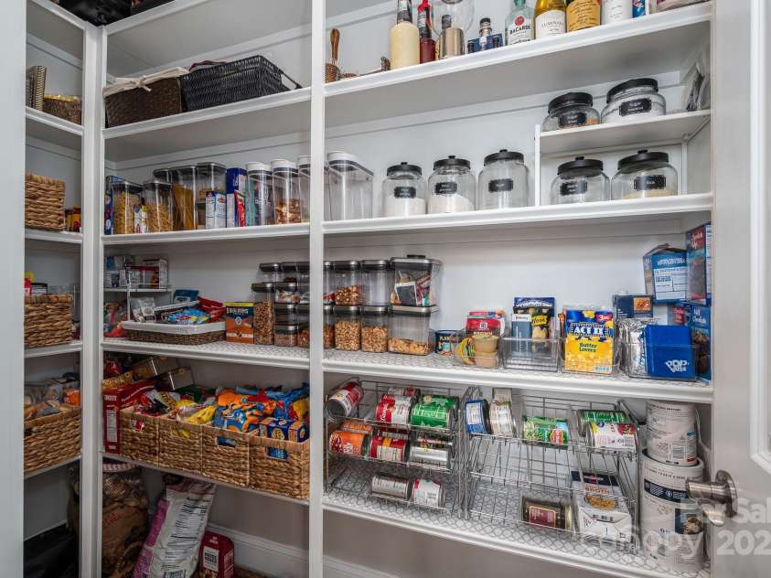 124 Cross Current Lane, Belmont, NC 28012.  MLS# CAR4260691, YatesRealty ID 27312. 