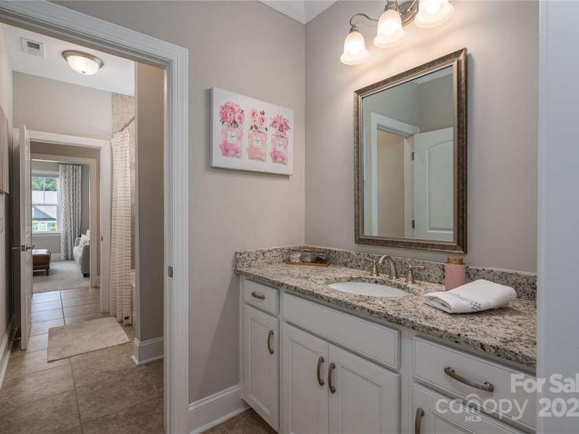 124 Cross Current Lane, Belmont, NC 28012.  MLS# CAR4260691, YatesRealty ID 27312. 