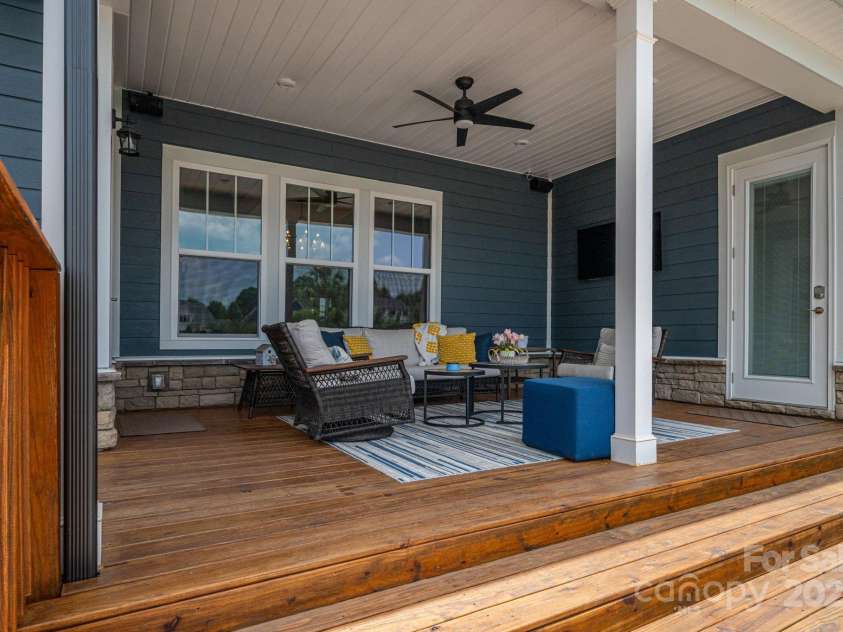 124 Cross Current Lane, Belmont, NC 28012.  MLS# CAR4260691, YatesRealty ID 27312. 