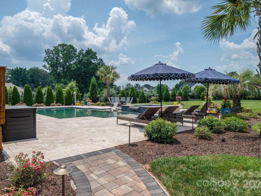 124 Cross Current Lane, Belmont, NC 28012.  MLS# CAR4260691, YatesRealty ID 27312. 