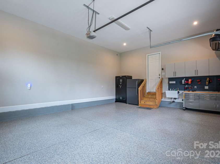 124 Cross Current Lane, Belmont, NC 28012.  MLS# CAR4260691, YatesRealty ID 27312. 