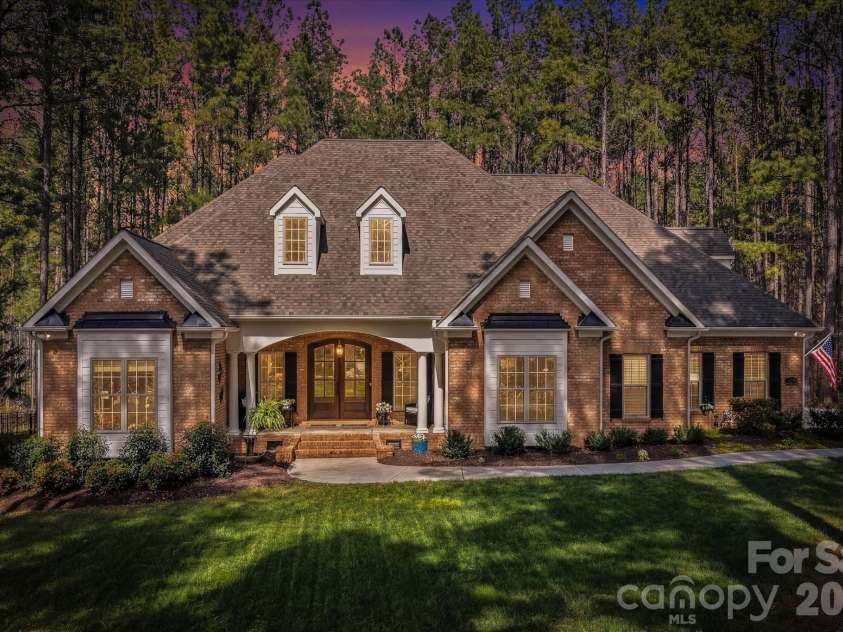 4950 River Hills Drive, Denver, NC 28037.  MLS# CAR4356776, YatesRealty ID 27312. 4950 River Hills Drive