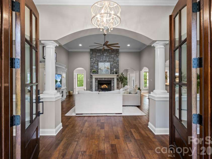 4950 River Hills Drive, Denver, NC 28037.  MLS# CAR4356776, YatesRealty ID 27312. 