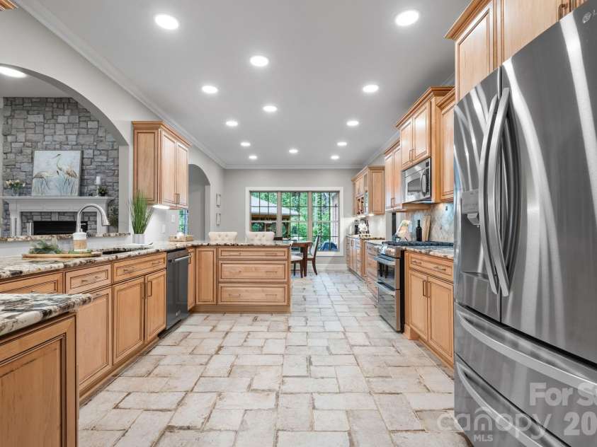 4950 River Hills Drive, Denver, NC 28037.  MLS# CAR4356776, YatesRealty ID 27312. 