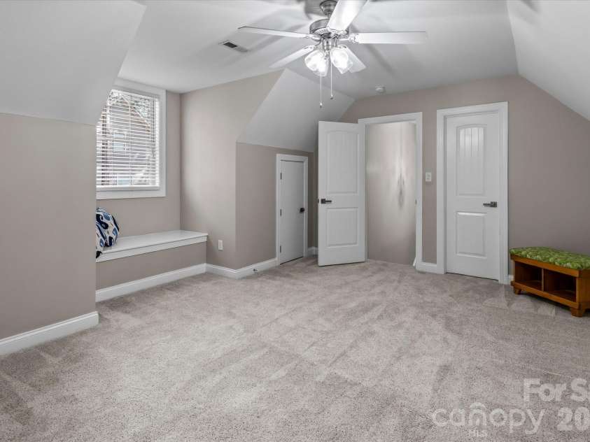 4950 River Hills Drive, Denver, NC 28037.  MLS# CAR4356776, YatesRealty ID 27312. Bonus Room w/reading nook