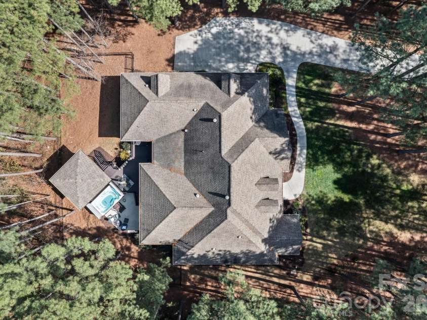4950 River Hills Drive, Denver, NC 28037.  MLS# CAR4356776, YatesRealty ID 27312. Gated Community