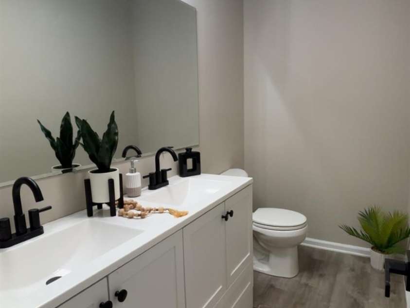 155 Riverside Farm Lane, Hiddenite, NC 28636.  MLS# CAR4273022, YatesRealty ID 27313. 