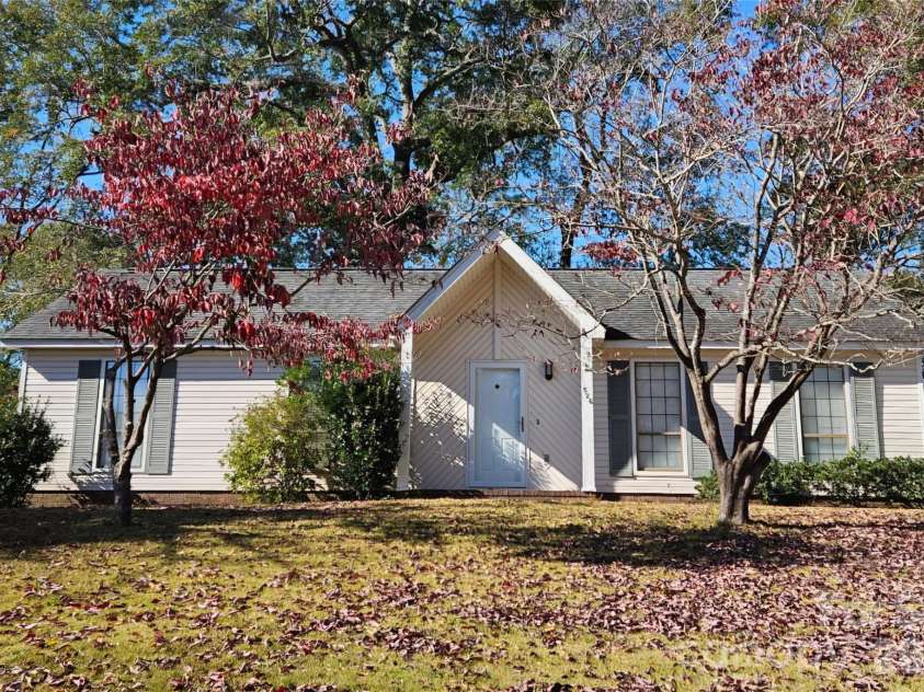 526 Hillcrest Drive, North Augusta, SC 29841.  MLS# CAR4326802, YatesRealty ID 27313. 