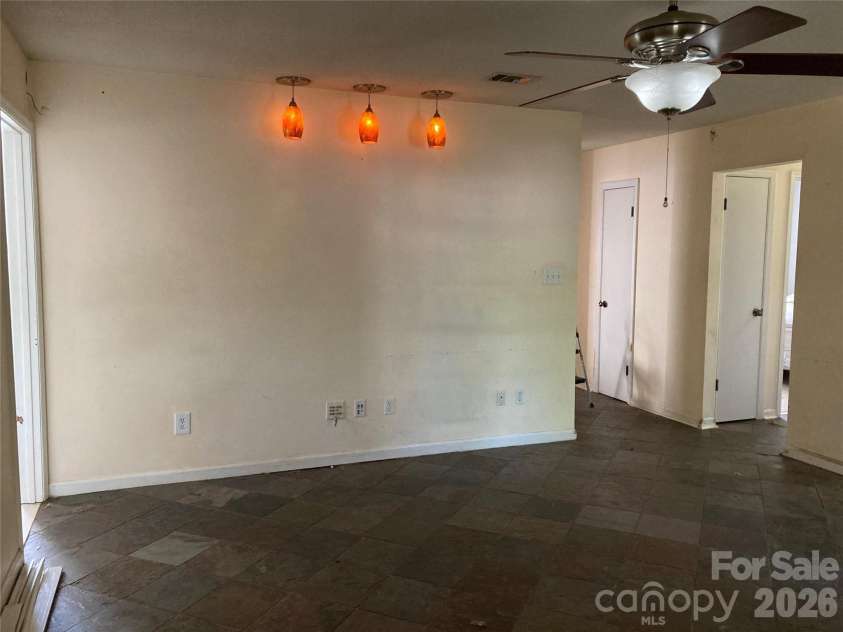 526 Hillcrest Drive, North Augusta, SC 29841.  MLS# CAR4326802, YatesRealty ID 27313. 
