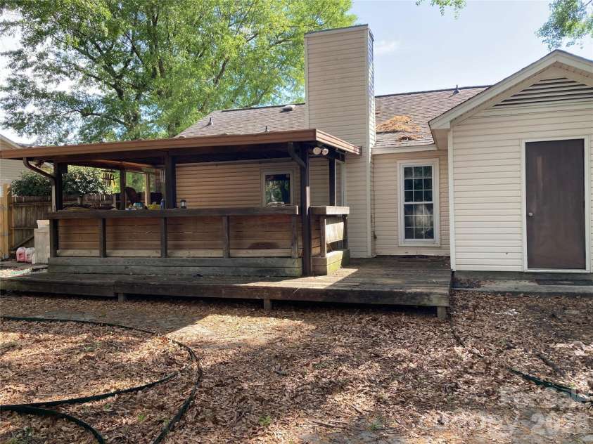 526 Hillcrest Drive, North Augusta, SC 29841.  MLS# CAR4326802, YatesRealty ID 27313. 