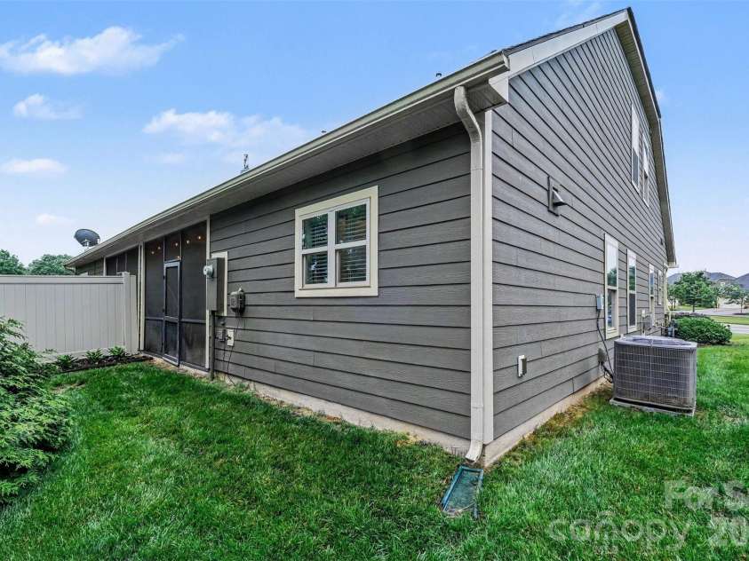 104 Boxtail Way, Mooresville, NC 28115.  MLS# CAR4374934, YatesRealty ID 27314. 