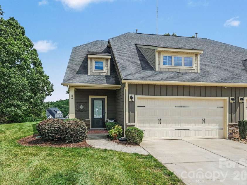 104 Boxtail Way, Mooresville, NC 28115.  MLS# CAR4374934, YatesRealty ID 27314. 