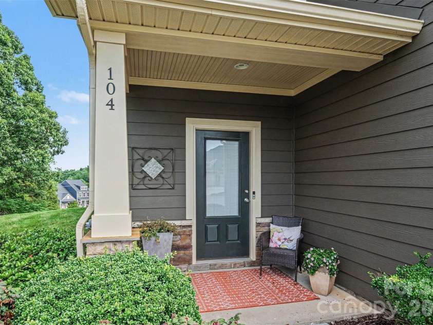 104 Boxtail Way, Mooresville, NC 28115.  MLS# CAR4374934, YatesRealty ID 27314. 