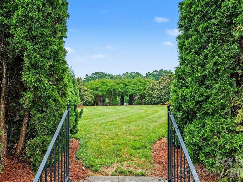 104 Boxtail Way, Mooresville, NC 28115.  MLS# CAR4374934, YatesRealty ID 27314. Johnson Manor Green Space