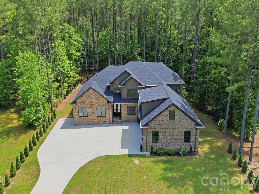 145 Crooked Branch Way, Troutman, NC 28166.  MLS# CAR4385546, YatesRealty ID 27315. 