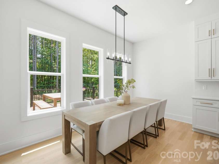 145 Crooked Branch Way, Troutman, NC 28166.  MLS# CAR4385546, YatesRealty ID 27315. Breakfast Area