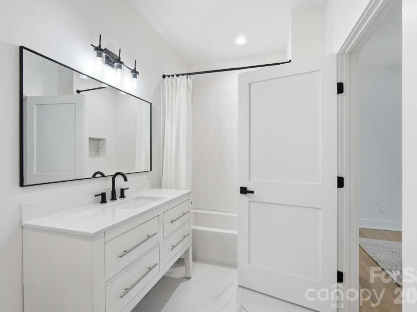 145 Crooked Branch Way, Troutman, NC 28166.  MLS# CAR4385546, YatesRealty ID 27315. Guest Bath 3