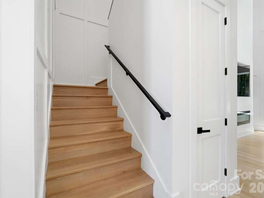 145 Crooked Branch Way, Troutman, NC 28166.  MLS# CAR4385546, YatesRealty ID 27315. Staurcase
