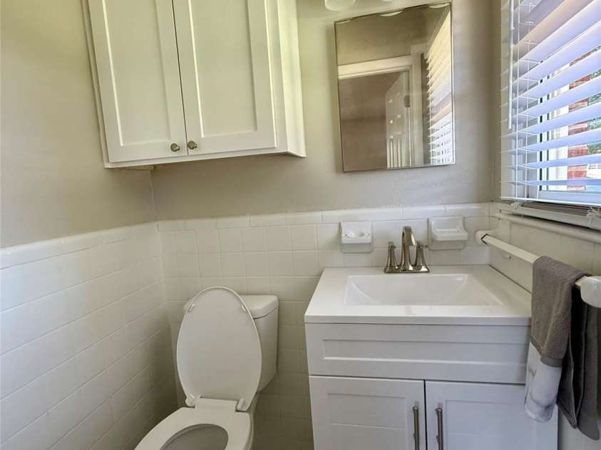 206 College Avenue, Shelby, NC 28152.  MLS# CAR4276130, YatesRealty ID 27316. 