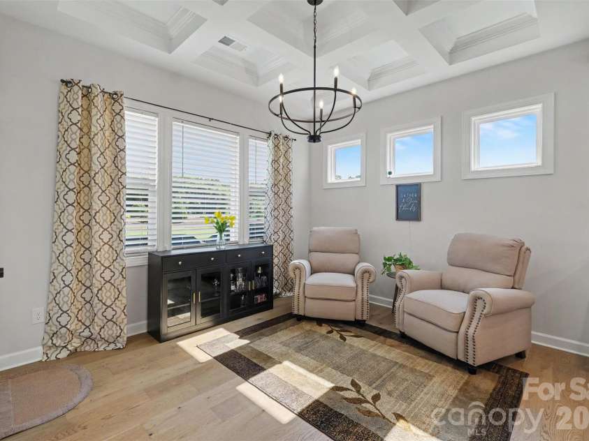 3826 Dahlia Drive, Harrisburg, NC 28075.  MLS# CAR4402406, YatesRealty ID 27316. Breakfast area