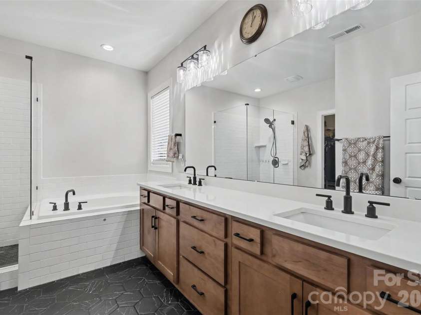 3826 Dahlia Drive, Harrisburg, NC 28075.  MLS# CAR4402406, YatesRealty ID 27316. Primary Bath