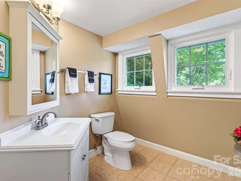 238 Texas Spur Road, Montreat, NC 28757.  MLS# CAR4382186, YatesRealty ID 27318. 
