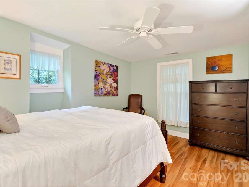 238 Texas Spur Road, Montreat, NC 28757.  MLS# CAR4382186, YatesRealty ID 27318. 