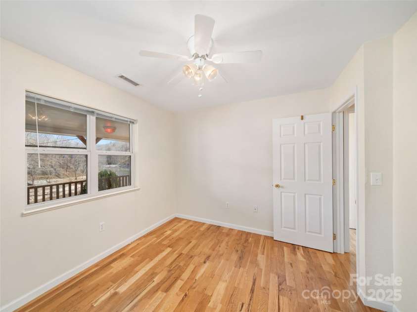 427 Johnson Cemetery Road, Bakersville, NC 28705.  MLS# CAR4239752, YatesRealty ID 27318. 
