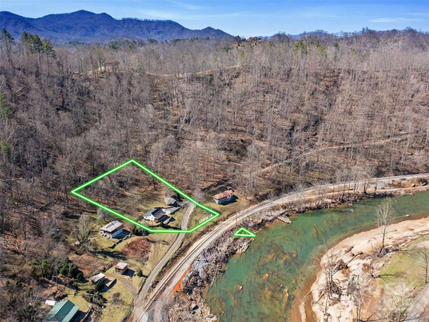 427 Johnson Cemetery Road, Bakersville, NC 28705.  MLS# CAR4239752, YatesRealty ID 27318. 